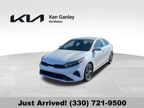 Certified 2023 Kia Forte LXS image 1