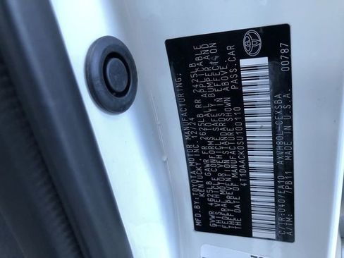 Used 2025 Toyota Camry SE image 25