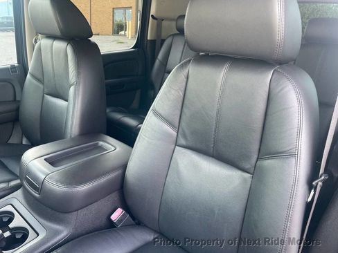 Used 2009 Chevrolet Suburban LT AWD/4WD image 13
