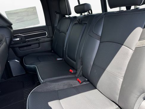 New 2026 RAM 3500 Laramie AWD/4WD image 15
