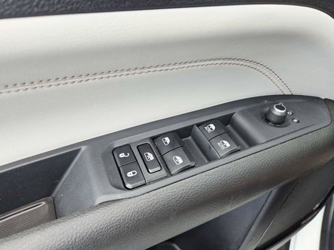 Used 2025 Jeep Compass Limited AWD/4WD image 33