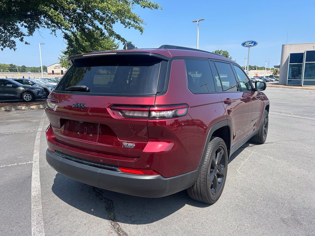 Used 2023 Jeep Grand Cherokee L Laredo AWD/4WD image 7