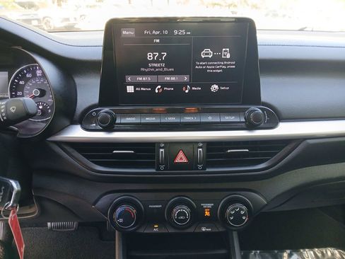 Used 2022 Kia Forte LXS FWD image 33