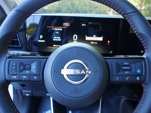 Used 2026 Nissan Kicks SR FWD image 19