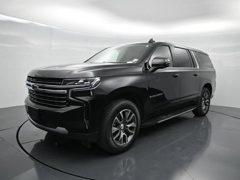 Used 2024 Chevrolet Suburban LT w/ LT Signature Plus Package RWD image 9
