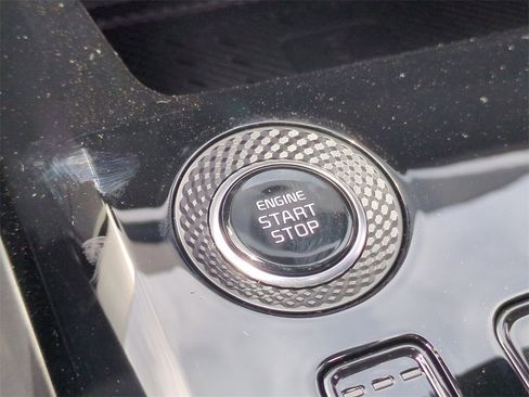 New 2025 Kia Niro SX Touring image 23