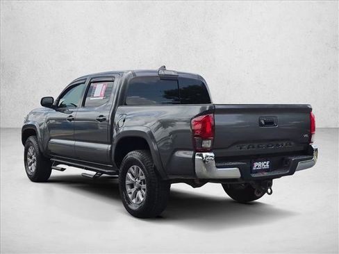 Used 2018 Toyota Tacoma SR5 RWD image 8