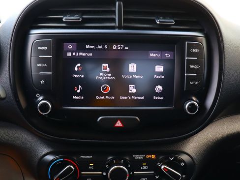 Used 2022 Kia Soul LX w/ Technology Package FWD image 48