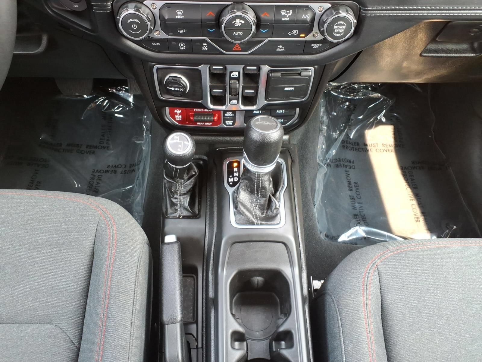 Used 2026 Jeep Gladiator Rubicon AWD/4WD image 25