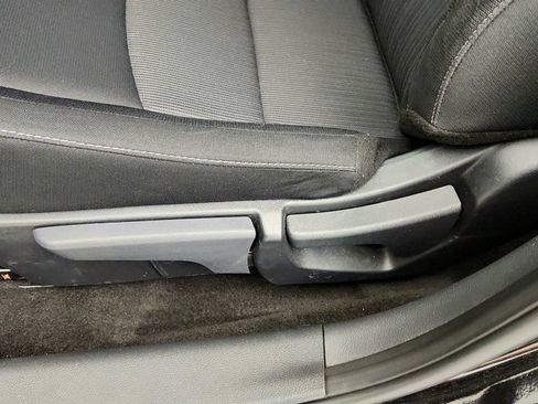 Used 2024 Nissan Sentra SV FWD image 11