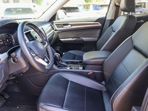 Used 2023 Volkswagen Atlas SE FWD image 17