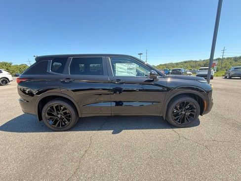 New 2026 Nissan Rogue SL AWD/4WD image 3