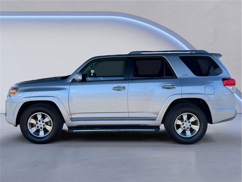 Used 2011 Toyota 4Runner SR5 image 3