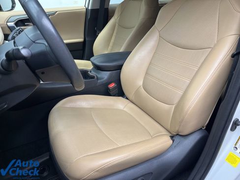 Used 2024 Toyota RAV4 Limited w/ Advanced Technology Package AWD/4WD image 20