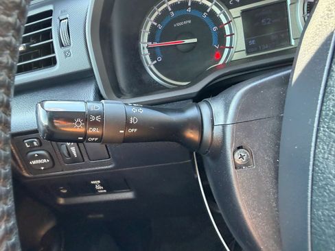 Used 2018 Toyota 4Runner SR5 AWD/4WD image 17