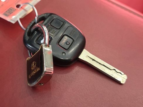 Used 2002 Lexus SC 430 Convertible RWD image 30