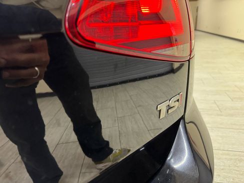 Used 2015 Volkswagen Golf S image 33