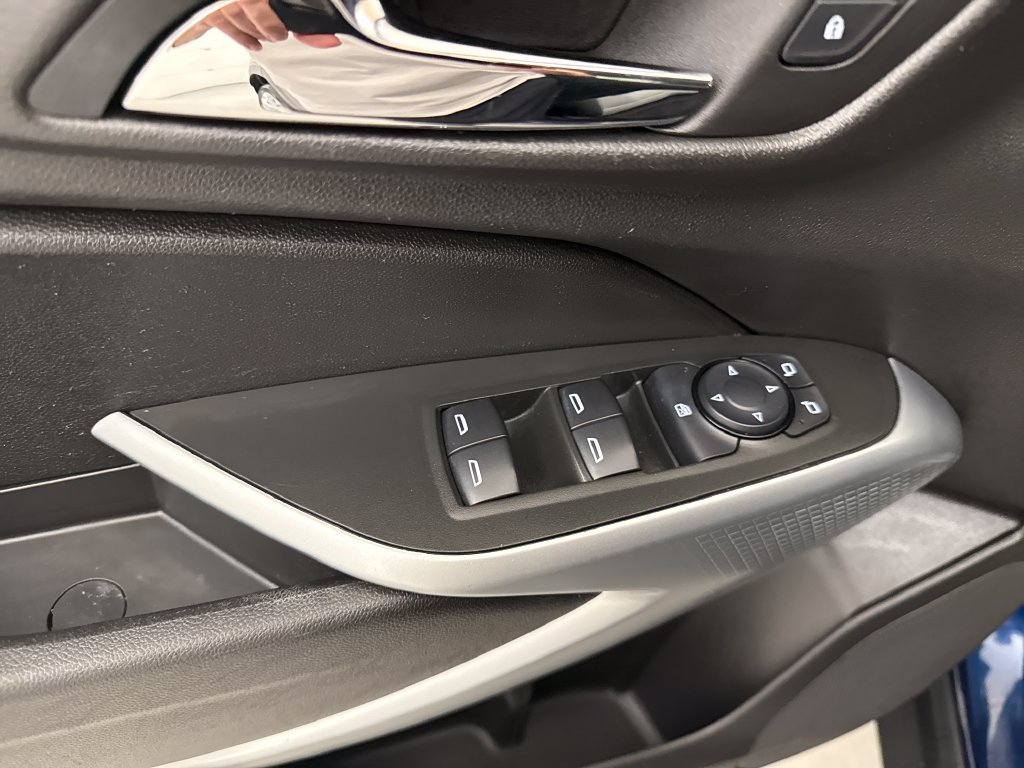 Used 2024 Chevrolet Trax LS FWD image 14