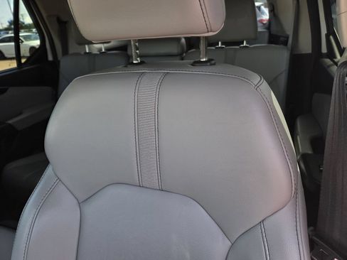 Used 2025 Honda Pilot EX-L image 16