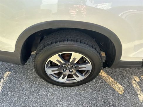 Used 2019 Honda Ridgeline RTL-T image 12