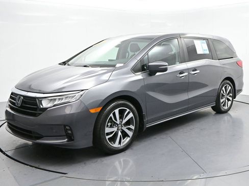 Used 2023 Honda Odyssey Touring image 3