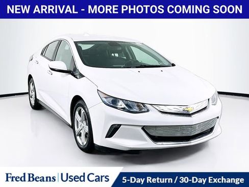 Used 2017 Chevrolet Volt LT FWD image 1