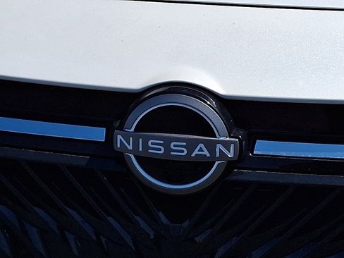 New 2026 Nissan Sentra SR FWD image 3