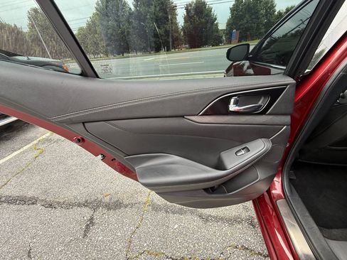 Used 2017 Nissan Maxima 3.5 SL FWD image 16