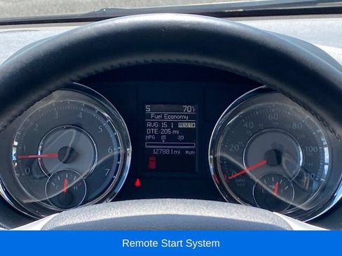 Used 2015 Chrysler Town & Country Touring w/ Driver Convenience Group FWD image 9