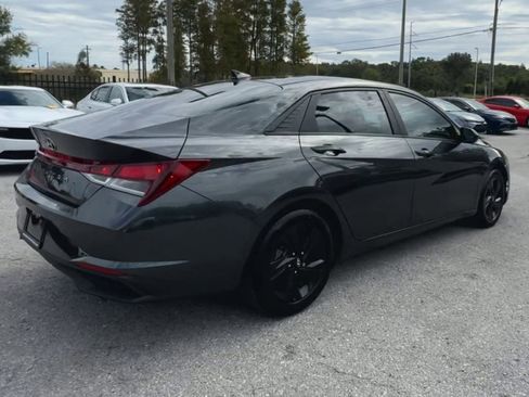 Used 2021 Hyundai Elantra SEL w/ Convenience Package image 28