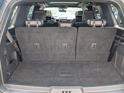 Used 2023 Ford Expedition Limited RWD image 17