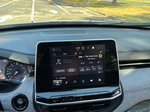 Used 2025 Jeep Compass Latitude image 17