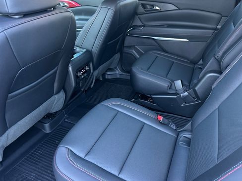 New 2026 Chevrolet Traverse Z71 w/ Driver Confidence Package image 12