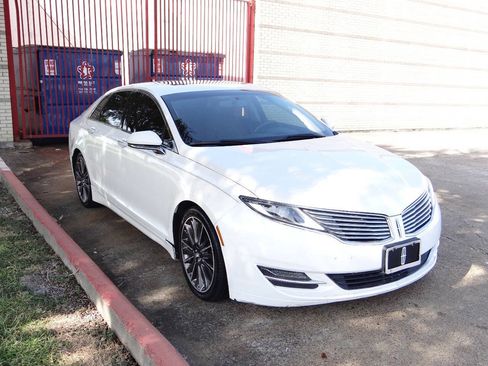Used 2015 Lincoln MKZ AWD w/ Equipment Group 102A Reserve image 3