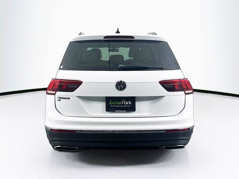 Used 2020 Volkswagen Tiguan SE w/ Panoramic Sunroof Package FWD image 7