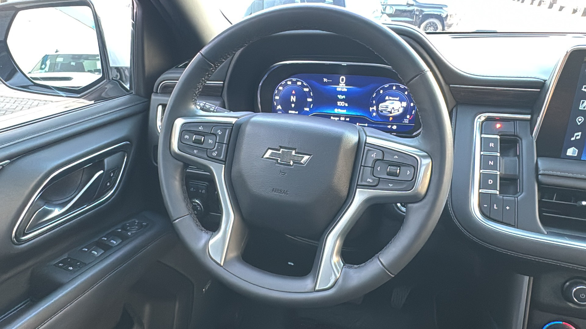 Used 2023 Chevrolet Tahoe Z71 w/ Z71 Off-Road Package AWD/4WD image 16