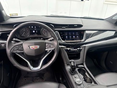 Certified 2023 Cadillac XT6 Premium Luxury w/ Technology Package AWD/4WD image 15