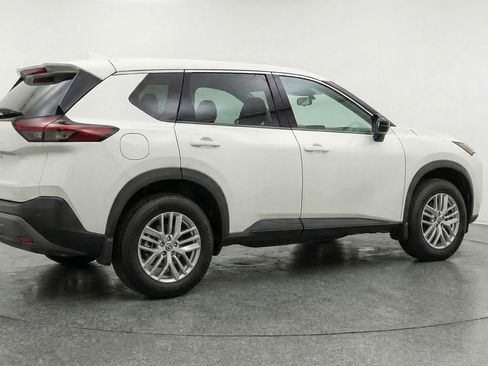 Used 2023 Nissan Rogue S image 9