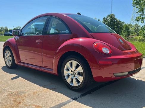Used 2008 Volkswagen Beetle S FWD image 12