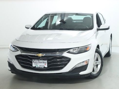 Used 2024 Chevrolet Malibu LT FWD image 3