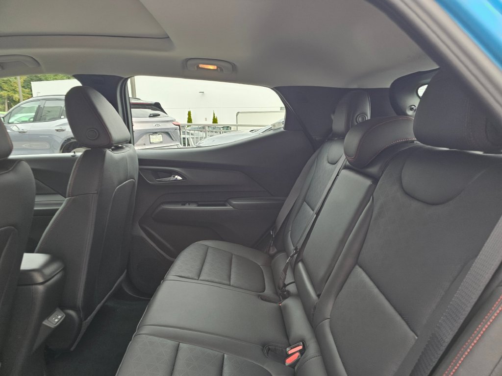 New 2027 Chevrolet Bolt RS w/ Technology Package FWD image 20