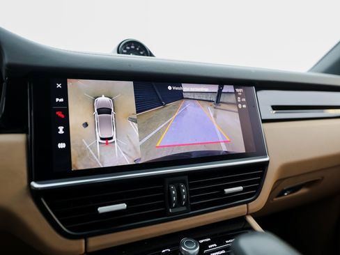 Certified 2022 Porsche Cayenne E-Hybrid image 19