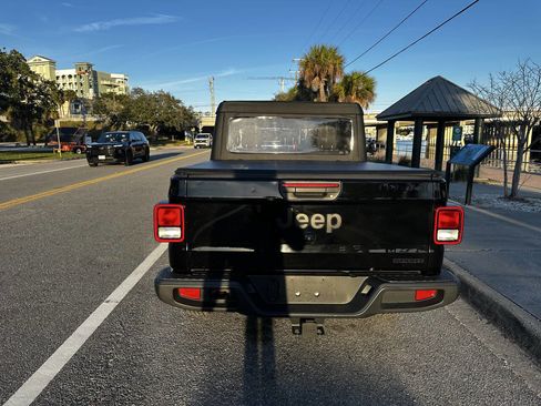 Used 2020 Jeep Gladiator Sport w/ Quick Order Package 24S image 20