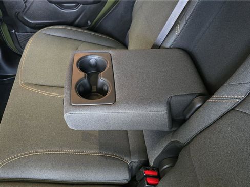 Used 2024 Jeep Wrangler Unlimited AWD/4WD image 31