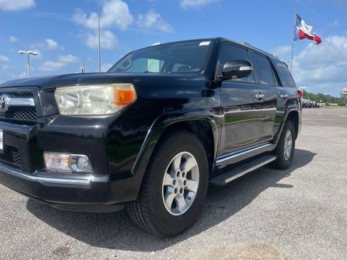 Used 2011 Toyota 4Runner SR5 RWD image 11