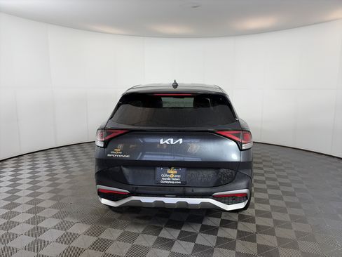 Used 2023 Kia Sportage EX image 9