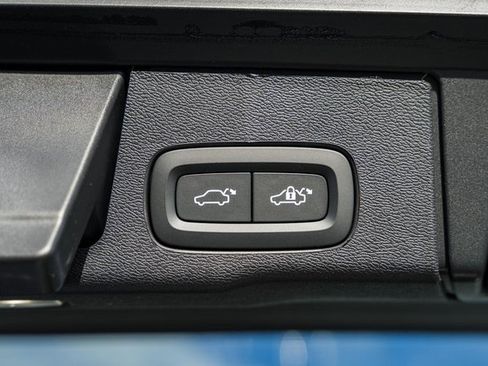 New 2026 Volvo XC60 B5 Plus w/ Protection Package Premier image 11