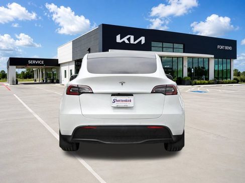Used 2020 Tesla Model Y Long Range AWD/4WD image 6