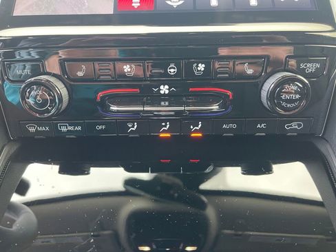 New 2024 Jeep Grand Cherokee Limited 4xe w/ Luxury Tech Group II image 24