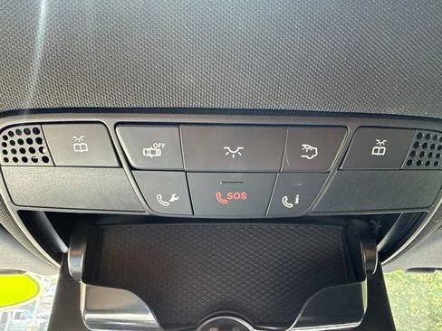 Used 2018 Mercedes-Benz GLC 300 4MATIC image 30
